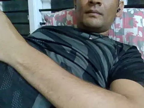 Snapshot of NiceBoy9099 chatting on February 3, 9:07 pm NiceBoy9099 online show from February 3, 9:07 pm