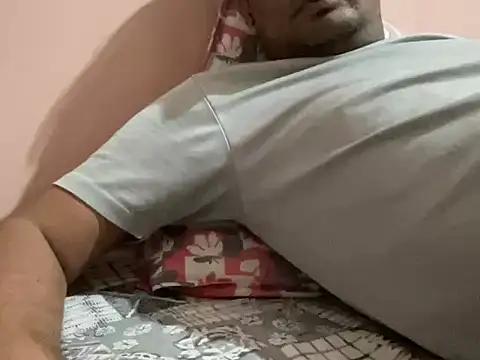 Snapshot of NiceBoy9099 chatting on September 11, 5:35 pm NiceBoy9099 online show from September 11, 5:35 pm