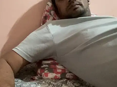 Snapshot of NiceBoy9099 chatting on November 6, 5:47 pm NiceBoy9099 online show from November 6, 5:47 pm