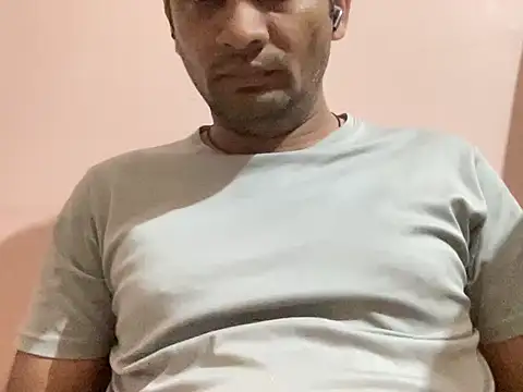 Snapshot of NiceBoy9099 chatting on November 14, 11:02 pm NiceBoy9099 online show from November 14, 11:02 pm