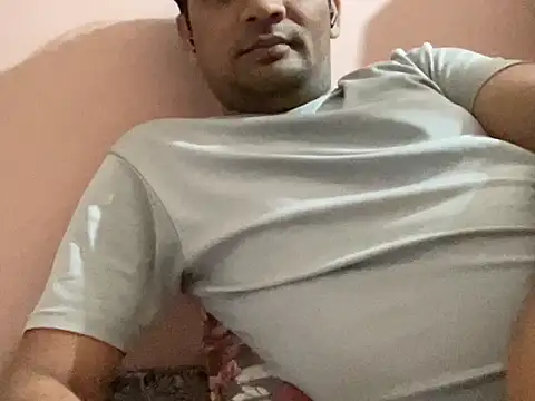 Snapshot of NiceBoy9099 chatting on November 20, 5:56 pm NiceBoy9099 online show from November 20, 5:56 pm