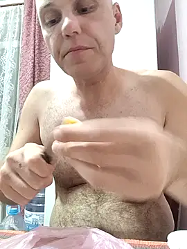 Snapshot of Pineapple04 chatting on September 23, 5:16 pm Pineapple04 online show from September 23, 5:16 pm