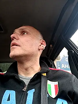 Snapshot of Pineapple04 chatting on October 1, 11:38 am Pineapple04 online show from October 1, 11:38 am