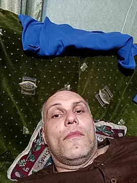 Snapshot of Pineapple04 chatting on October 13, 7:25 pm Pineapple04 online show from October 13, 7:25 pm