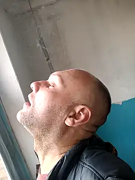 Snapshot of Pineapple04 chatting on October 22, 6:57 am Pineapple04 online show from October 22, 6:57 am