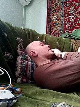 Pineapple04 online show from February 18, 8:32 am