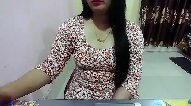 Snapshot of LovelyRose69 chatting on January 1, 3:14 pm LovelyRose69 online show from January 1, 3:14 pm