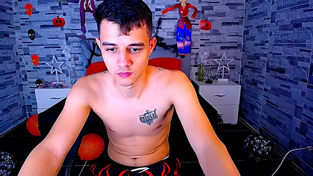 Snapshot of ADAM_HOT chatting on October 15, 8:53 pm ADAM HOT online show from October 15, 8:53 pm