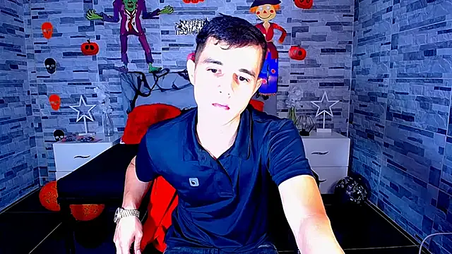 Snapshot of ADAM_HOT chatting on October 17, 10:12 pm ADAM HOT online show from October 17, 10:12 pm