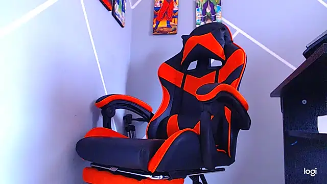 Snapshot of ADAM_HOT chatting on October 27, 9:30 pm ADAM HOT online show from October 27, 9:30 pm