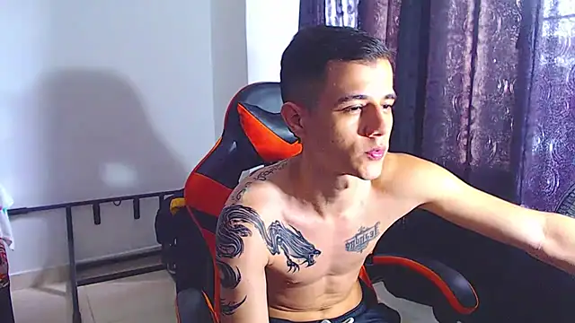 ADAM HOT online show from May 13, 2:03 pm