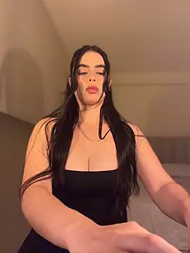 Mavi Coless online show from June 4, 1:00 am