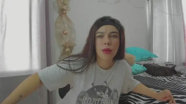 HARLEYNAPIER online show from November 23, 2:39 pm