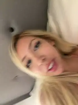 Snapshot of Sofy_Softtt chatting on April 6, 6:03 am Sofy Softtt online show from April 6, 6:03 am