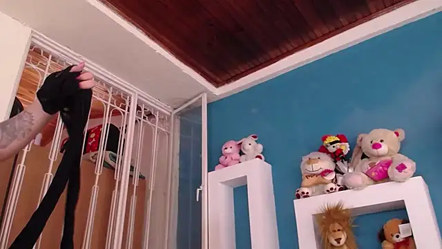 Cuty sexy hot online show from December 14, 11:37 am