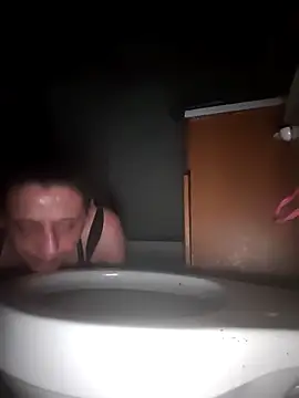 UniqueKorn86 online show from April 12, 3:11 am