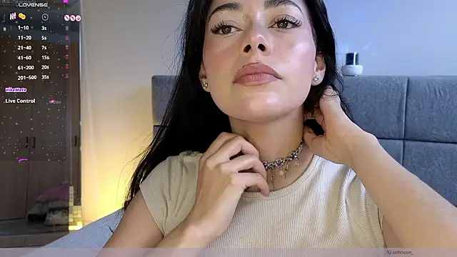 Soffimoon  online show from March 6, 9:00 pm