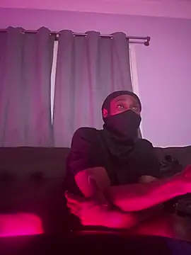 Snapshot of shomeagudtyme chatting on February 19, 9:39 am shomeagudtyme online show from February 19, 9:39 am