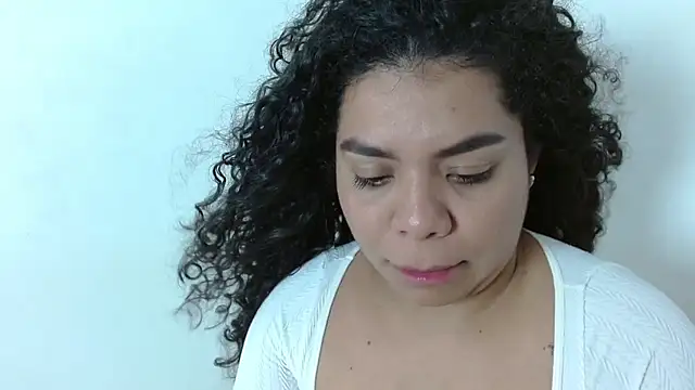 Snapshot of yulissa18 chatting on March 15, 4:35 am yulissa18 online show from March 15, 4:35 am