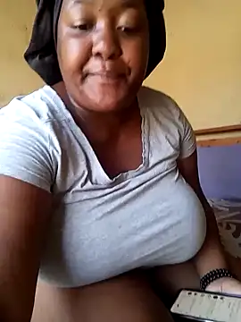 Snapshot of Missmoox24 chatting on January 23, 9:18 am Missmoox24 online show from January 23, 9:18 am