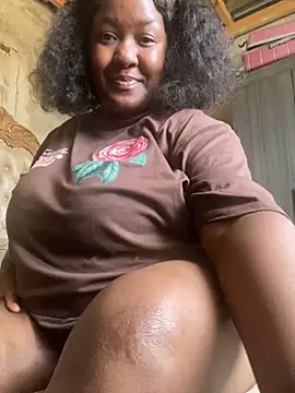 Snapshot of Missmoox24 chatting on March 5, 6:33 am Missmoox24 online show from March 5, 6:33 am