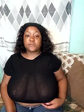 Snapshot of Missmoox24 chatting on January 8, 9:06 pm Missmoox24 online show from January 8, 9:06 pm