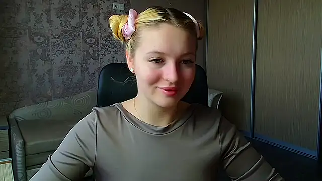 Milka kiss  online show from May 16, 9:39 am