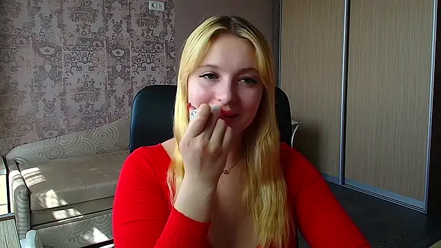 Milka kiss  online show from May 19, 12:33 pm