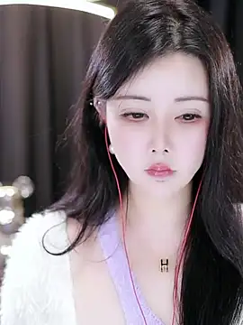 Qiaoqiao  online show from December 31, 9:28 pm