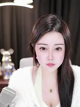 Qiaoqiao  online show from January 2, 5:50 pm