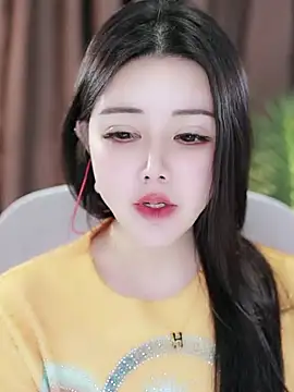 Qiaoqiao  online show from January 7, 5:09 pm