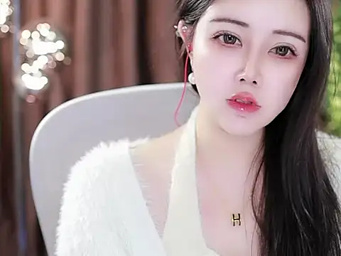 Qiaoqiao  online show from January 8, 10:37 am