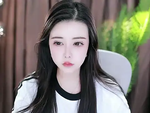 Qiaoqiao  online show from February 7, 1:22 pm