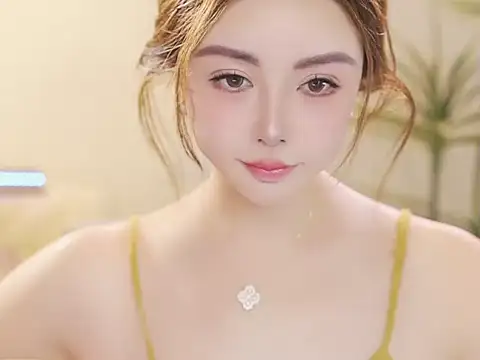 Qiaoqiao  online show from May 6, 4:01 pm