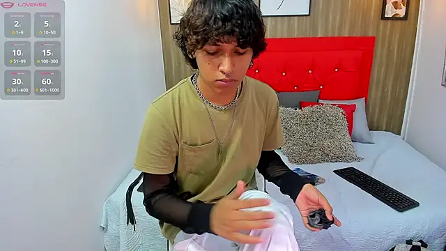 axel ps online show from February 10, 8:31 pm