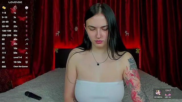 Snapshot of Witch_Lady chatting on December 4, 7:28 am Witch Lady online show from December 4, 7:28 am