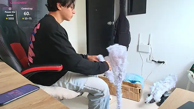 Haruto2001 online show from December 6, 6:17 pm