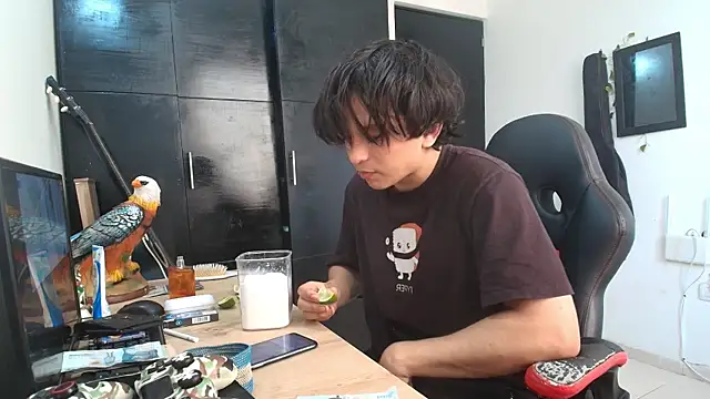 Haruto2001 online show from March 20, 9:24 pm