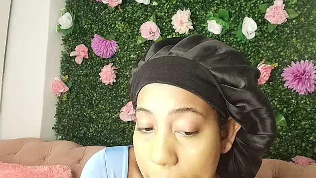 flavia cruz online show from April 29, 12:31 pm