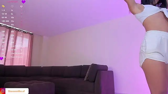 Snapshot of sharonmiller_2_ chatting on March 25, 6:36 pm sharonmiller 2 online show from March 25, 6:36 pm