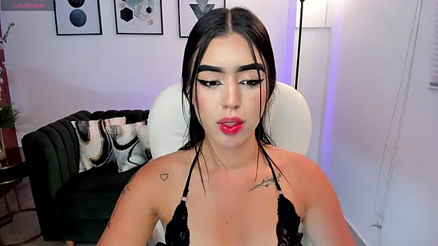 zoee jackson online show from December 16, 6:49 pm