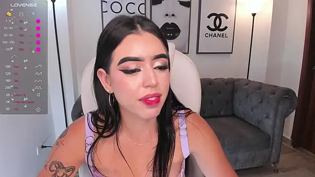 zoee jackson online show from December 28, 9:51 pm