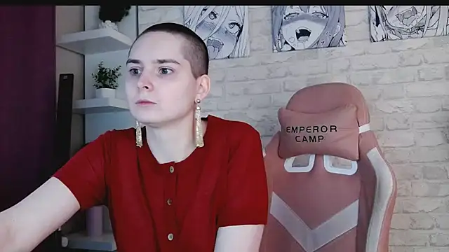 ManuTaya online show from February 11, 2:00 pm