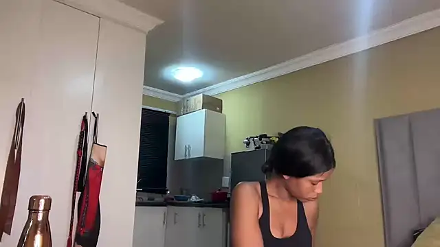Snapshot of SexyZeeee chatting on September 16, 6:53 pm SexyZeeee online show from September 16, 6:53 pm