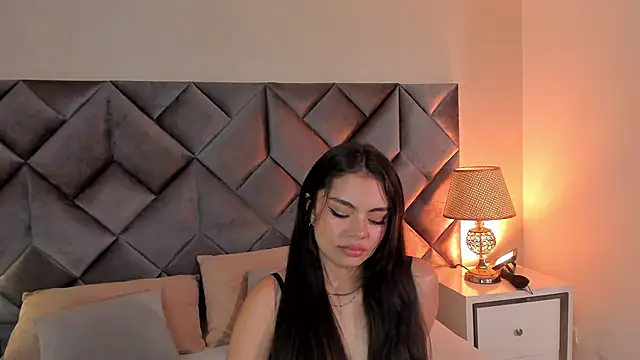 Luisa0110 online show from September 29, 8:24 pm