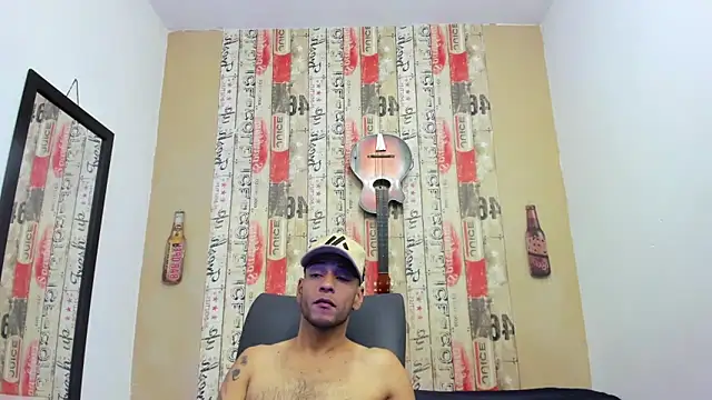 Snapshot of Andrey_u92 chatting on February 10, 7:26 am Andrey u92 online show from February 10, 7:26 am