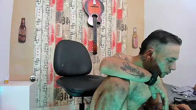 Snapshot of Andrey_u92 chatting on February 19, 6:22 am Andrey u92 online show from February 19, 6:22 am