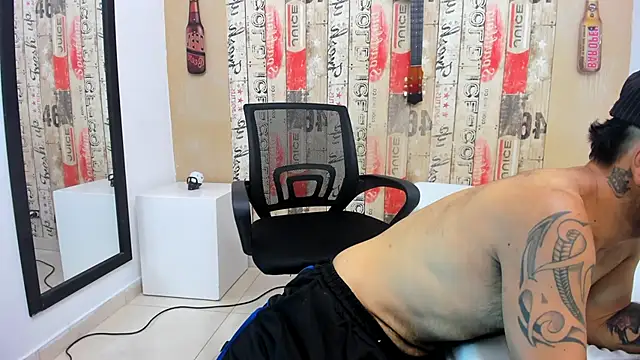 Snapshot of Andrey_u92 chatting on February 21, 12:16 am Andrey u92 online show from February 21, 12:16 am