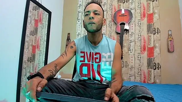 Snapshot of Andrey_u92 chatting on February 22, 10:52 pm Andrey u92 online show from February 22, 10:52 pm