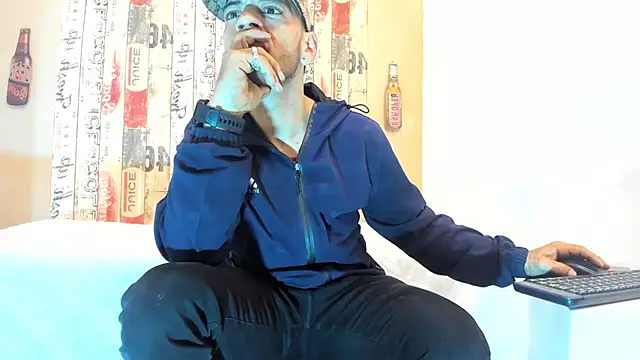 Snapshot of Andrey_u92 chatting on March 8, 3:50 am Andrey u92 online show from March 8, 3:50 am